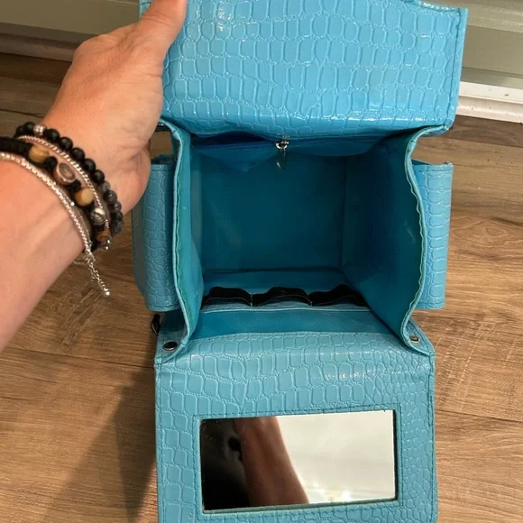 tru brand aqua blue Crocodile-Embossed style Women's box bag - Picture 11 of 14